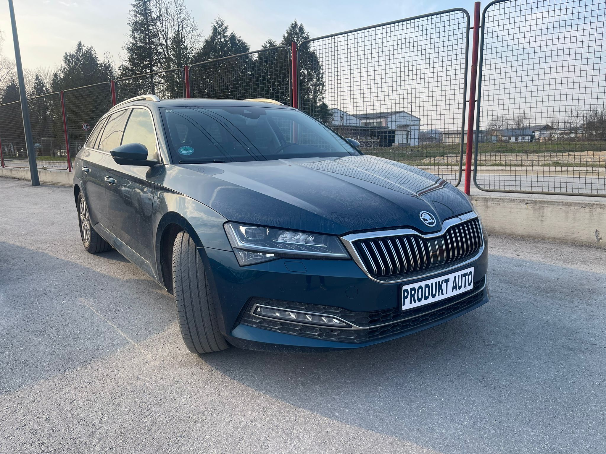 Škoda   Superb Combi 2.0 TDI DSG (2022) - 163.459 km